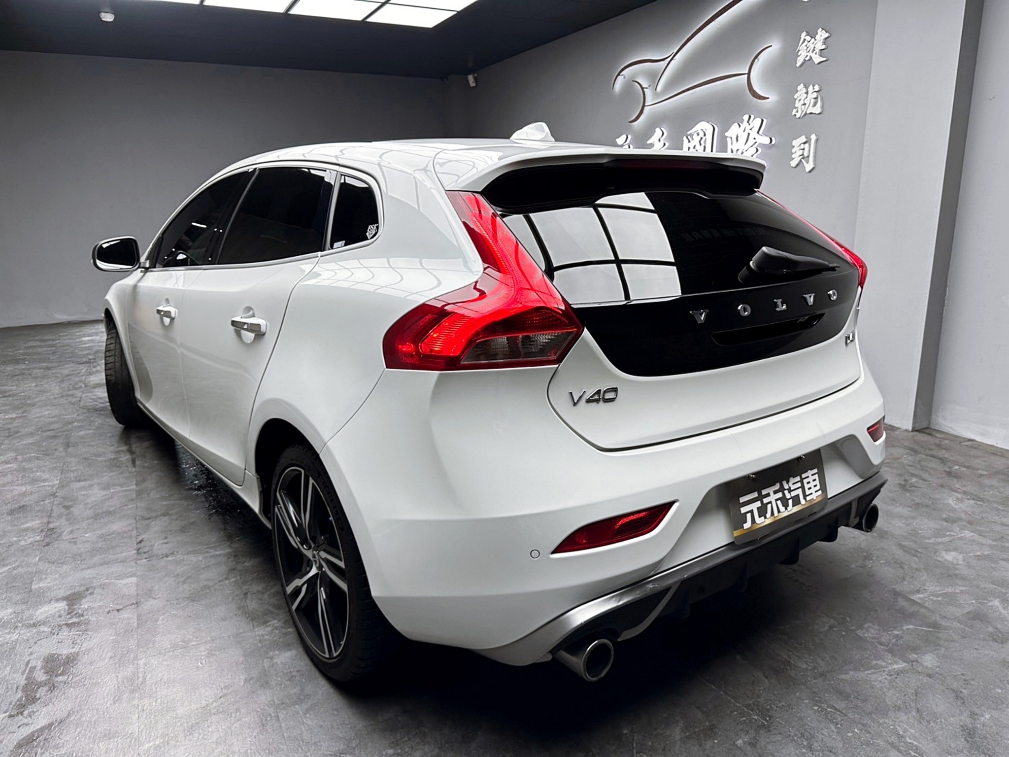可回原廠 2016 Volvo V40 D4 R-Design『小李經理』元禾國際車業/特價中/一鍵就到  第3張相片