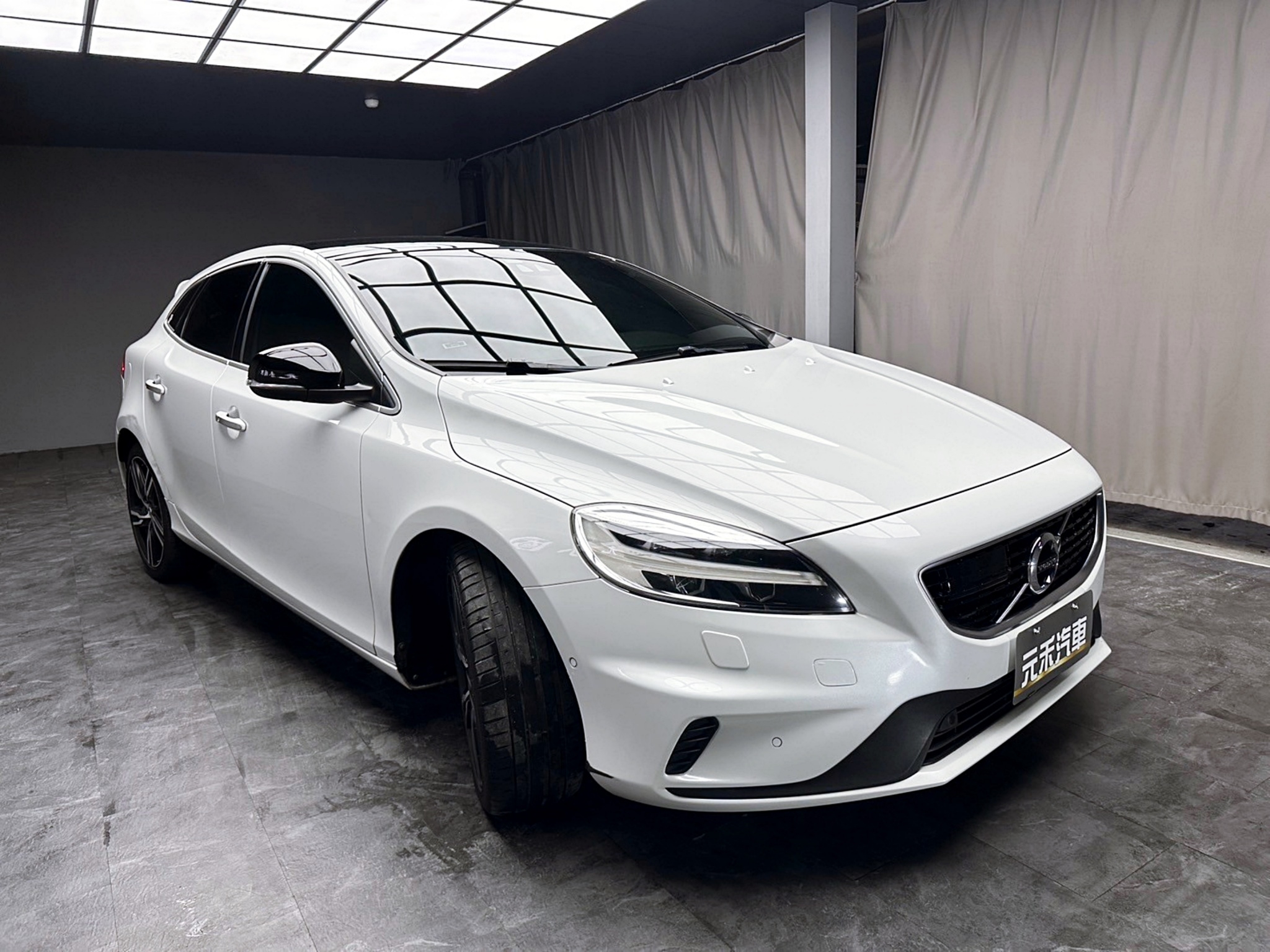 可回原廠 2016 Volvo V40 D4 R-Design『小李經理』元禾國際車業/特價中/一鍵就到  第19張相片