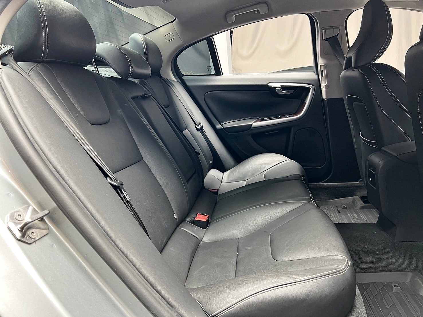 可回原廠 2015 Volvo S60 D4豪華版『小李經理』元禾國際車業/特價中/一鍵就到  第9張相片