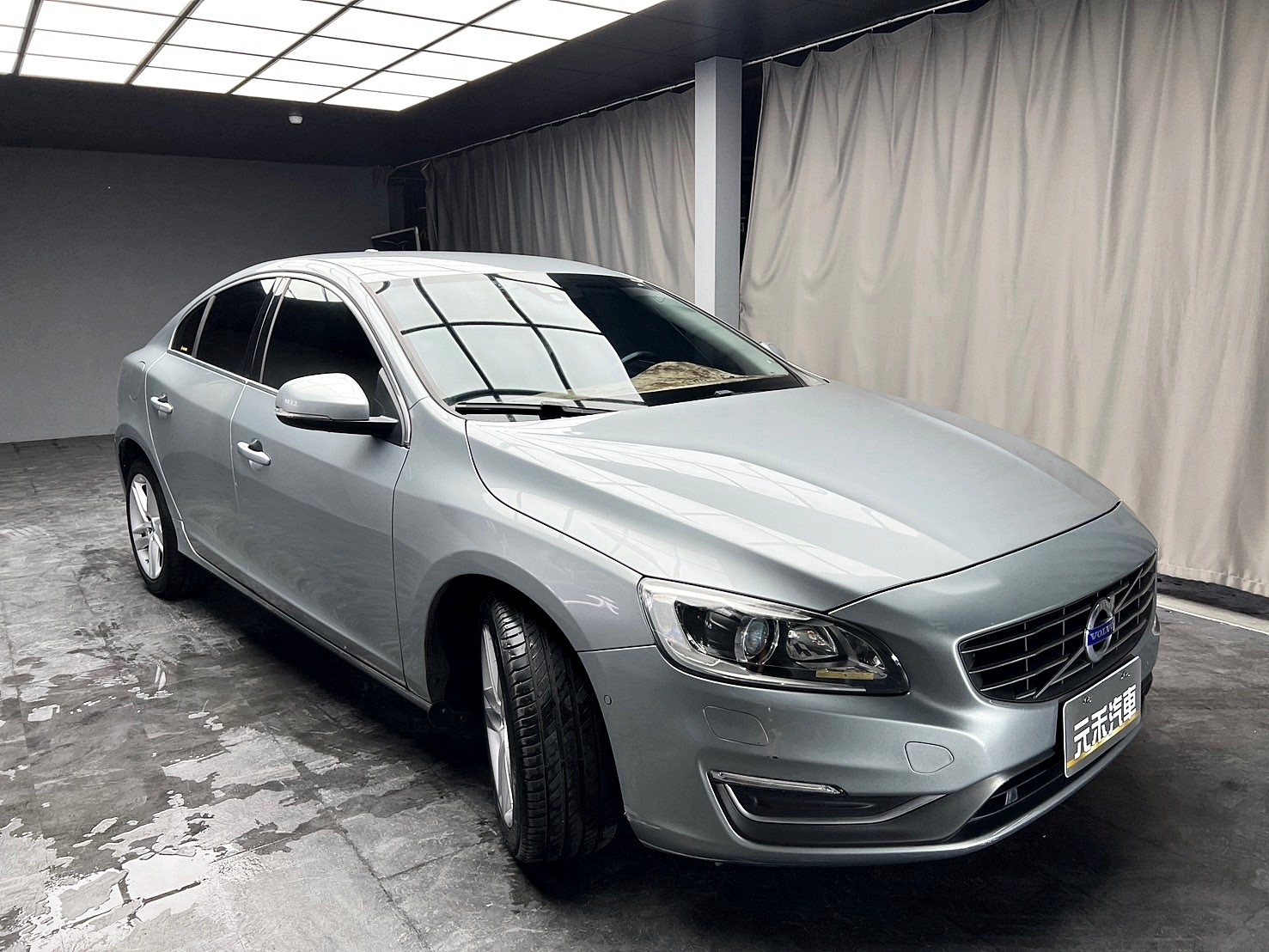 可回原廠 2015 Volvo S60 D4豪華版『小李經理』元禾國際車業/特價中/一鍵就到  第17張相片