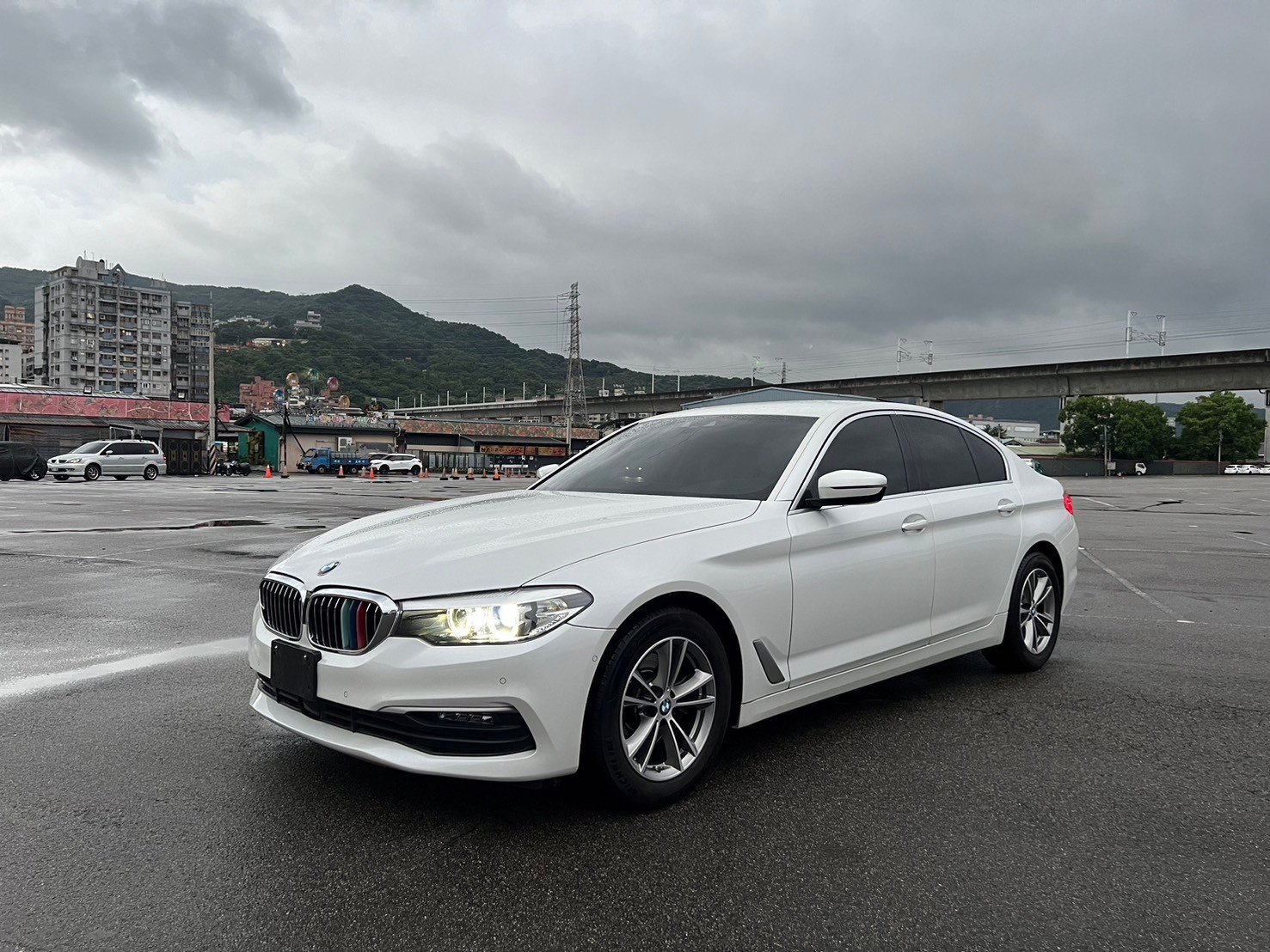 可回原廠 2019 BMW 520i Sedan 極智版 G30型『小李經理』元禾國際車業/特價中/一鍵就到  第1張相片