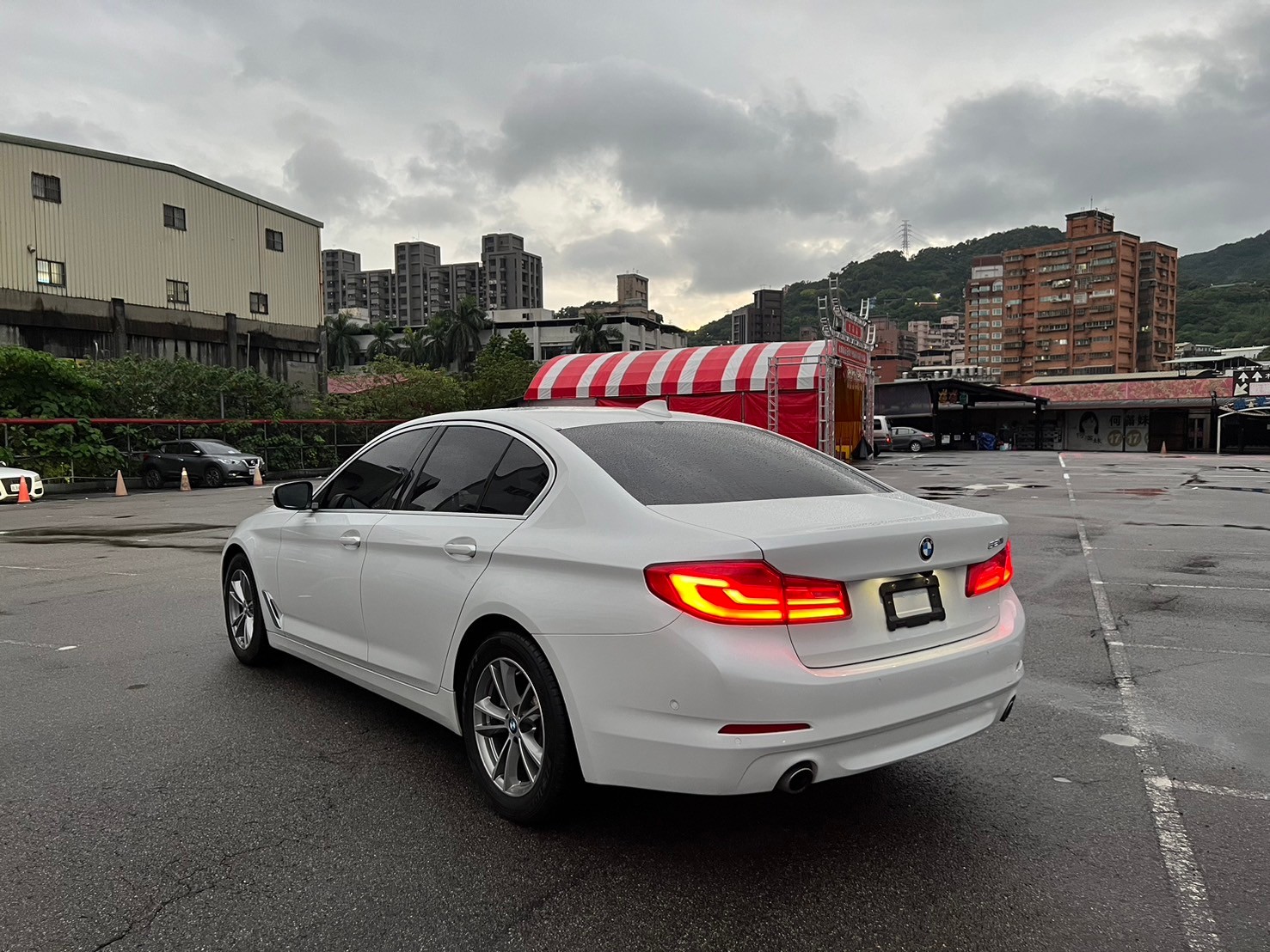 可回原廠 2019 BMW 520i Sedan 極智版 G30型『小李經理』元禾國際車業/特價中/一鍵就到  第3張相片