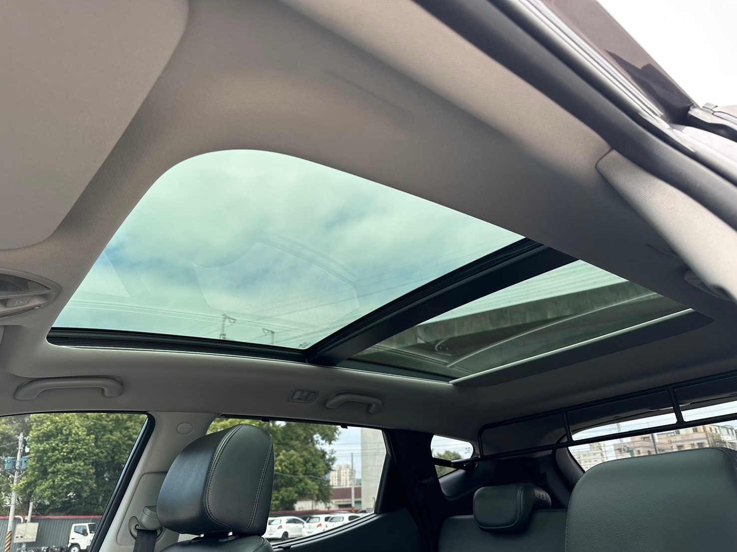 可回原廠 2016 Hyundai SantaFe 4WD領袖款『小李經理』元禾國際車業/特價中/一鍵就到  第6張相片