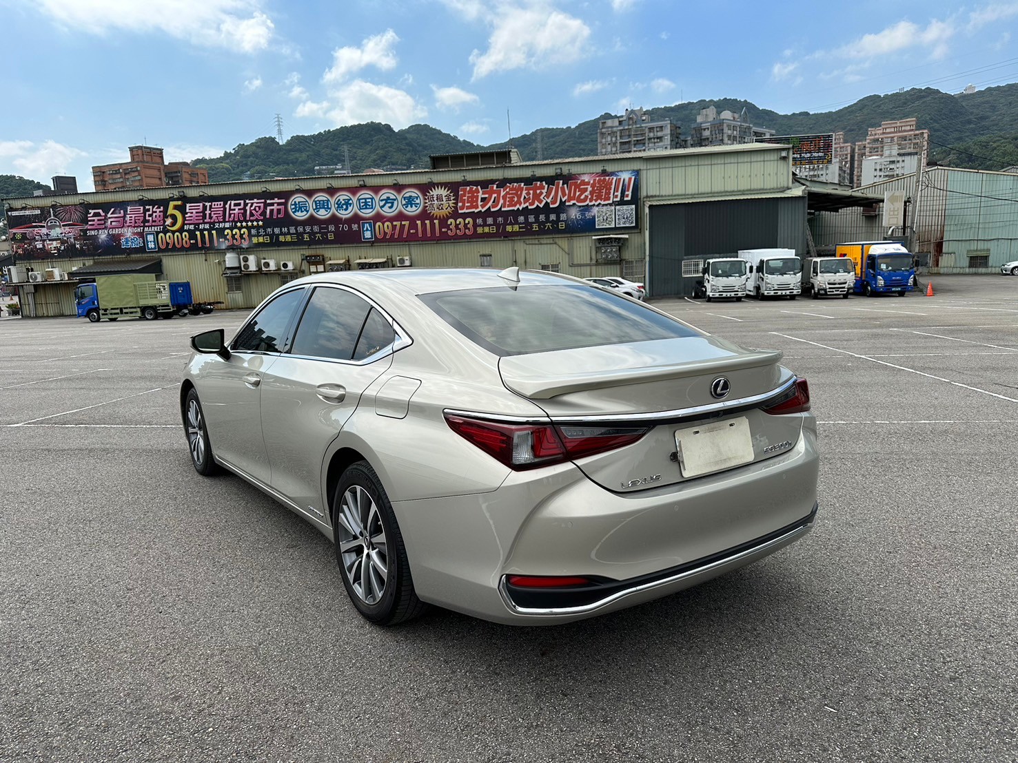 可回原廠 2019 Lexus ES300h 豪華版『小李經理』元禾國際車業/特價中/一鍵就到  第3張相片