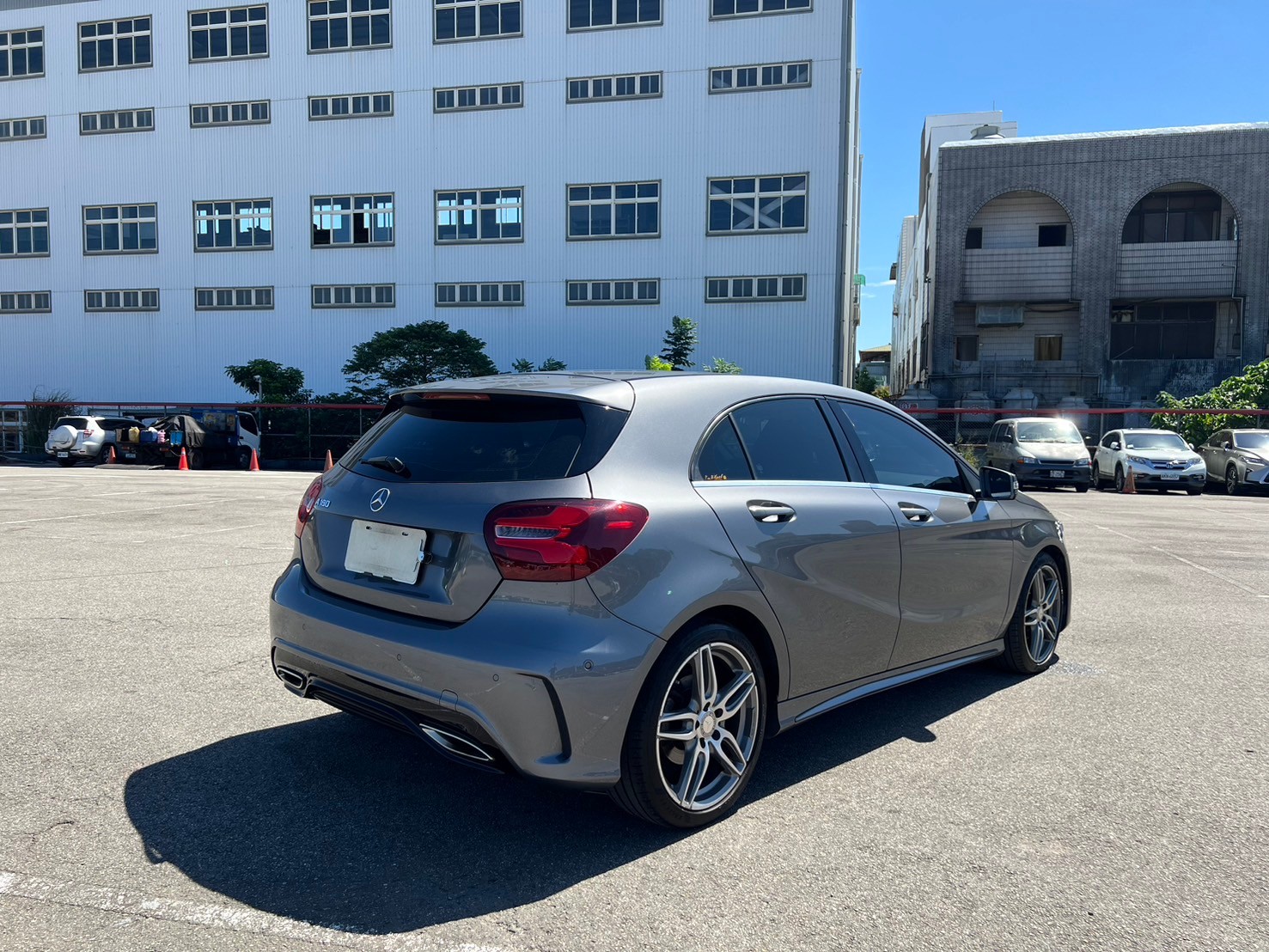 可回原廠 2016/17 Benz A180 運動版『小李經理』元禾國際車業/特價中/一鍵就到  第14張相片