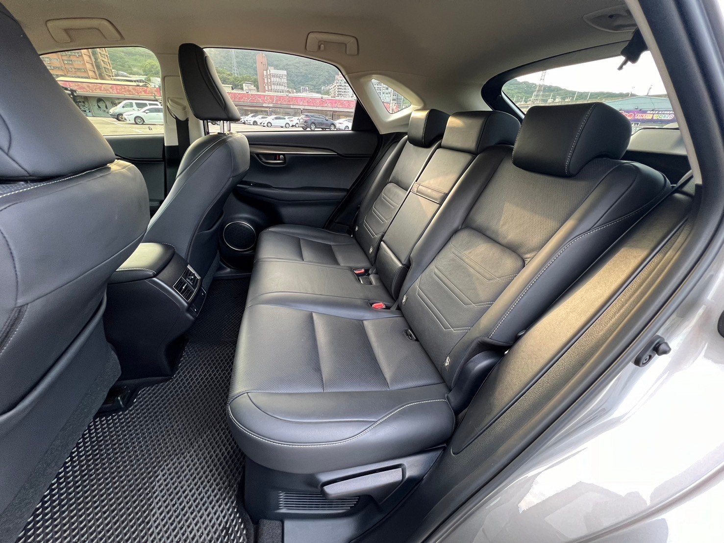 可回原廠 2020 Lexus NX300 豪華版『小李經理』元禾國際車業/特價中/一鍵就到  第14張相片