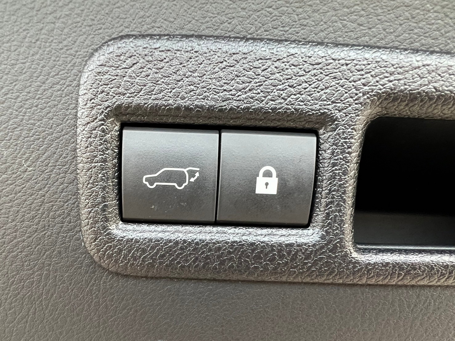 可回原廠 2020 Lexus NX300 豪華版『小李經理』元禾國際車業/特價中/一鍵就到  第15張相片