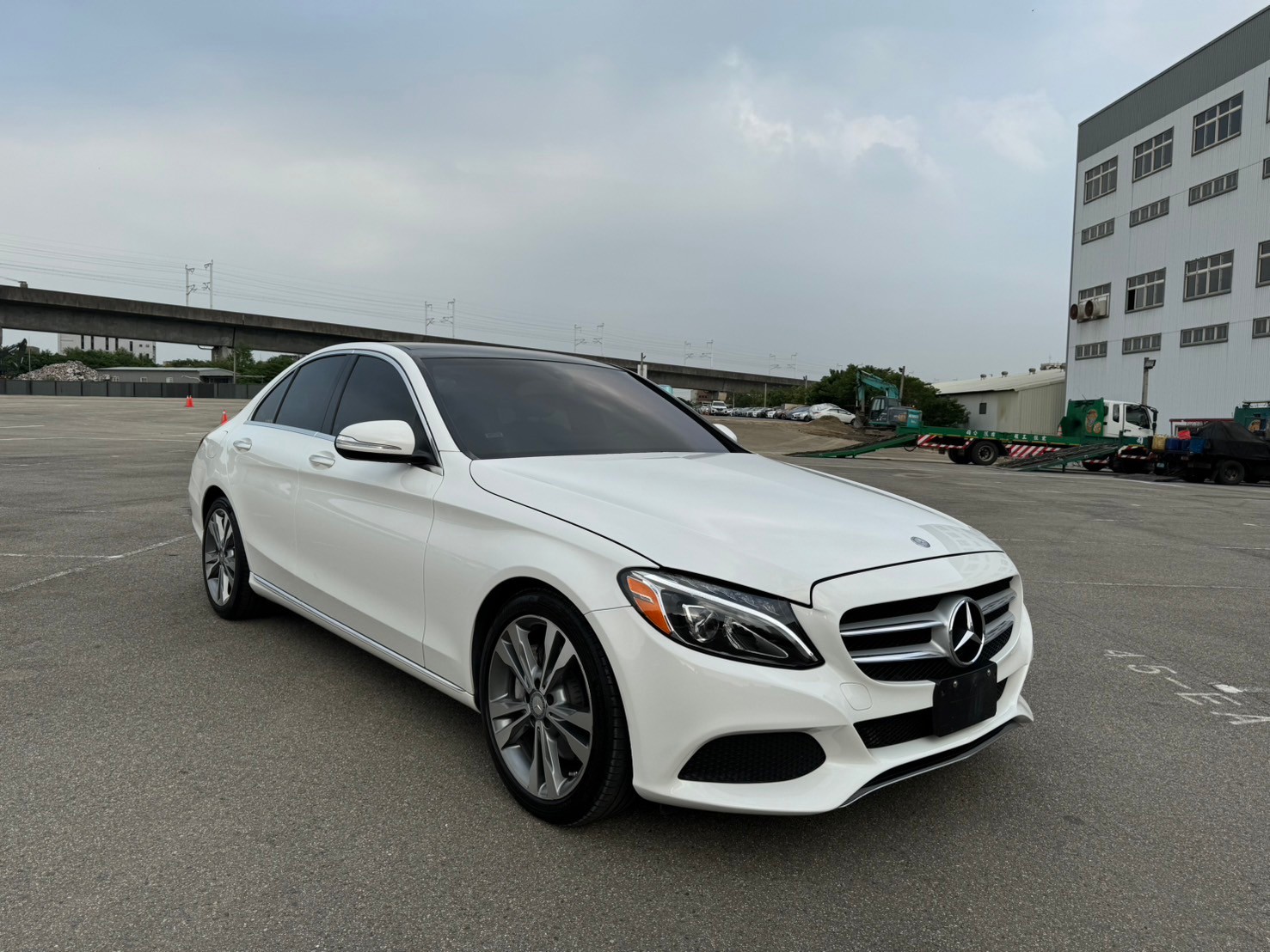 可回原廠 2015 Benz C300 Sedan W205型『小李經理』元禾國際車業/特價中/一鍵就到  第15張相片