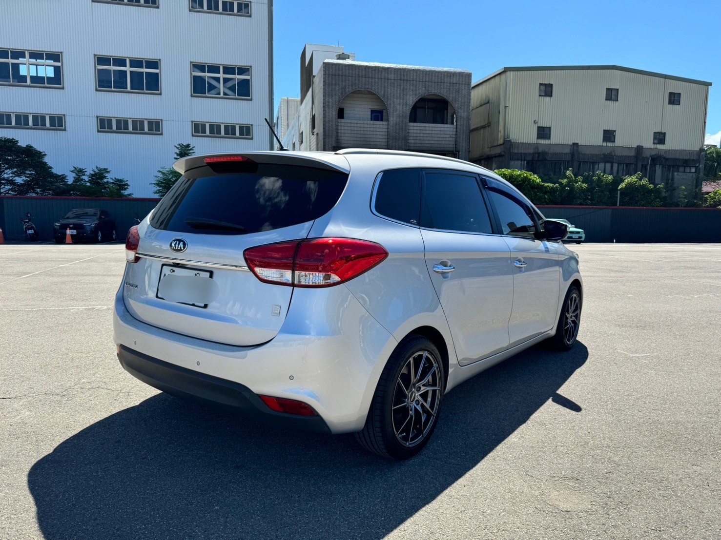 可回原廠 2016 Kia Carens 七人座科技版『小李經理』元禾國際車業/特價中/一鍵就到  第17張相片