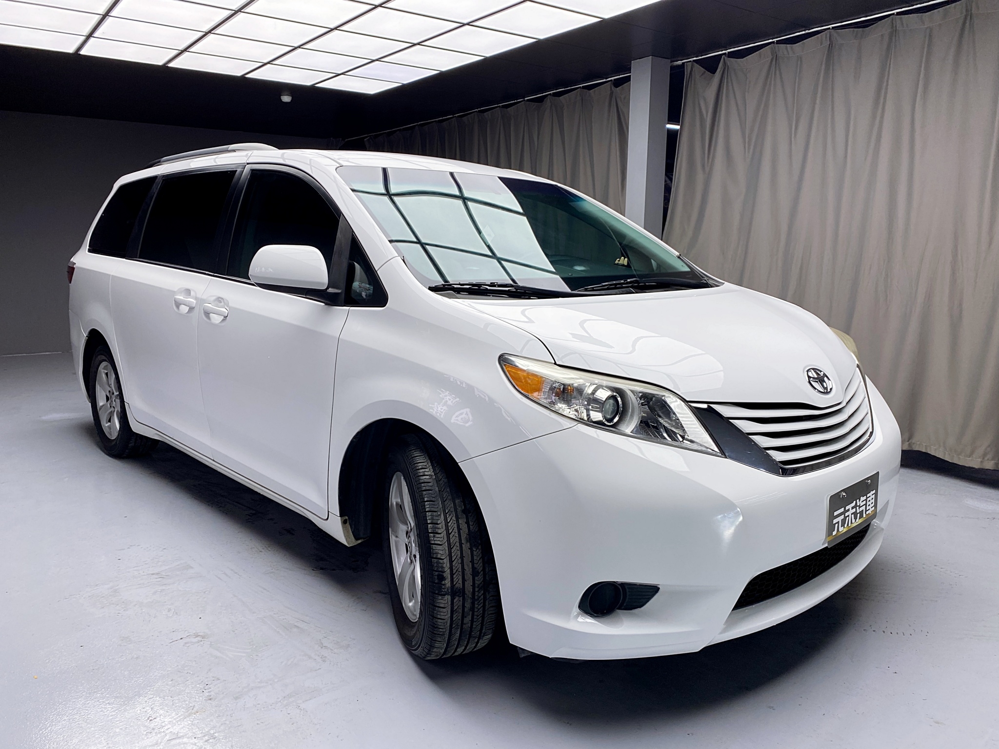 便宜無待修 2016 Toyota Sienna LE版『小李經理』元禾國際車業/特價中/一鍵就到  第18張相片