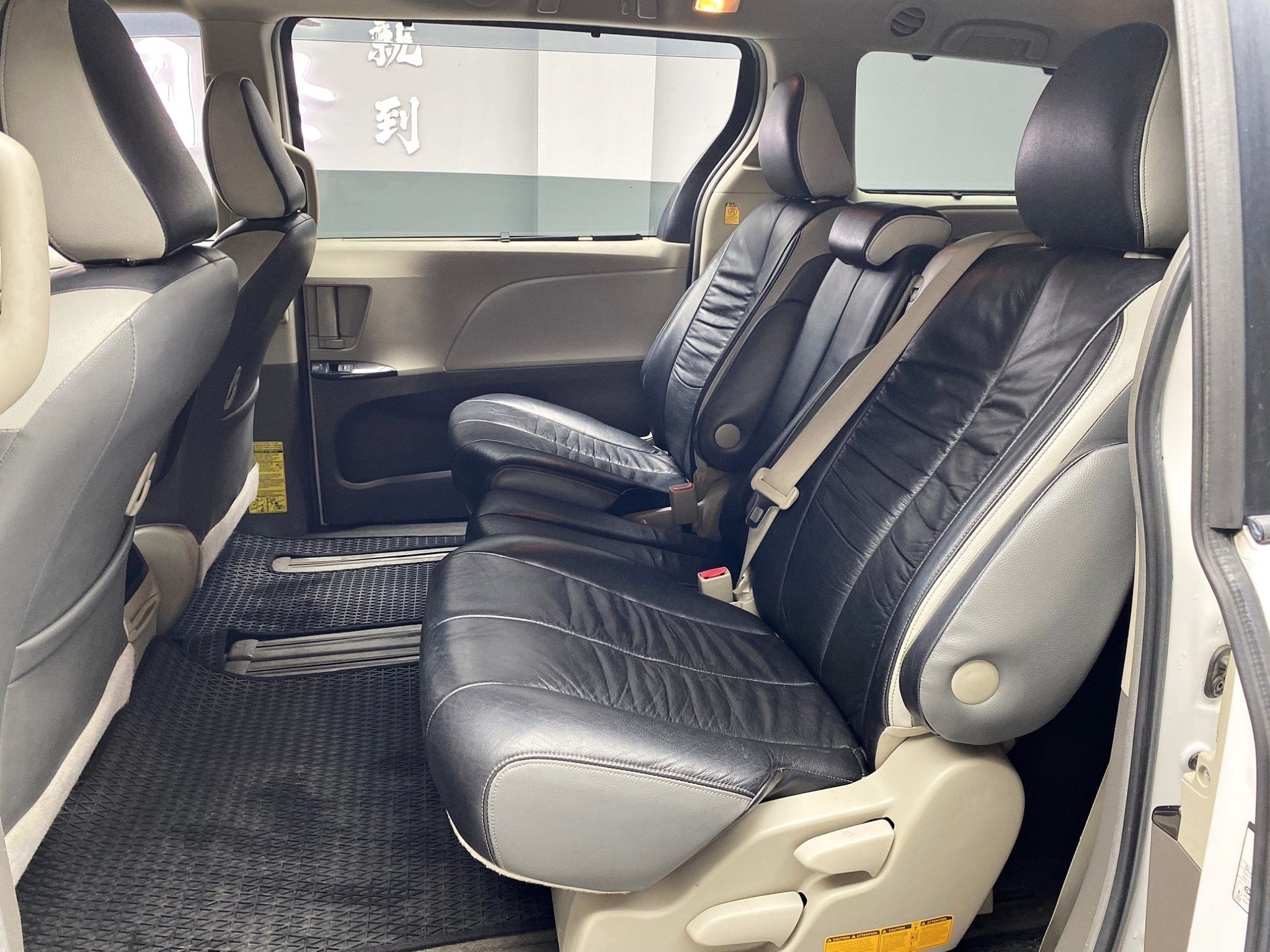 便宜無待修 2011 Toyota Sienna LE版 八人座『小李經理』元禾國際車業/特價中/一鍵就到  第11張相片