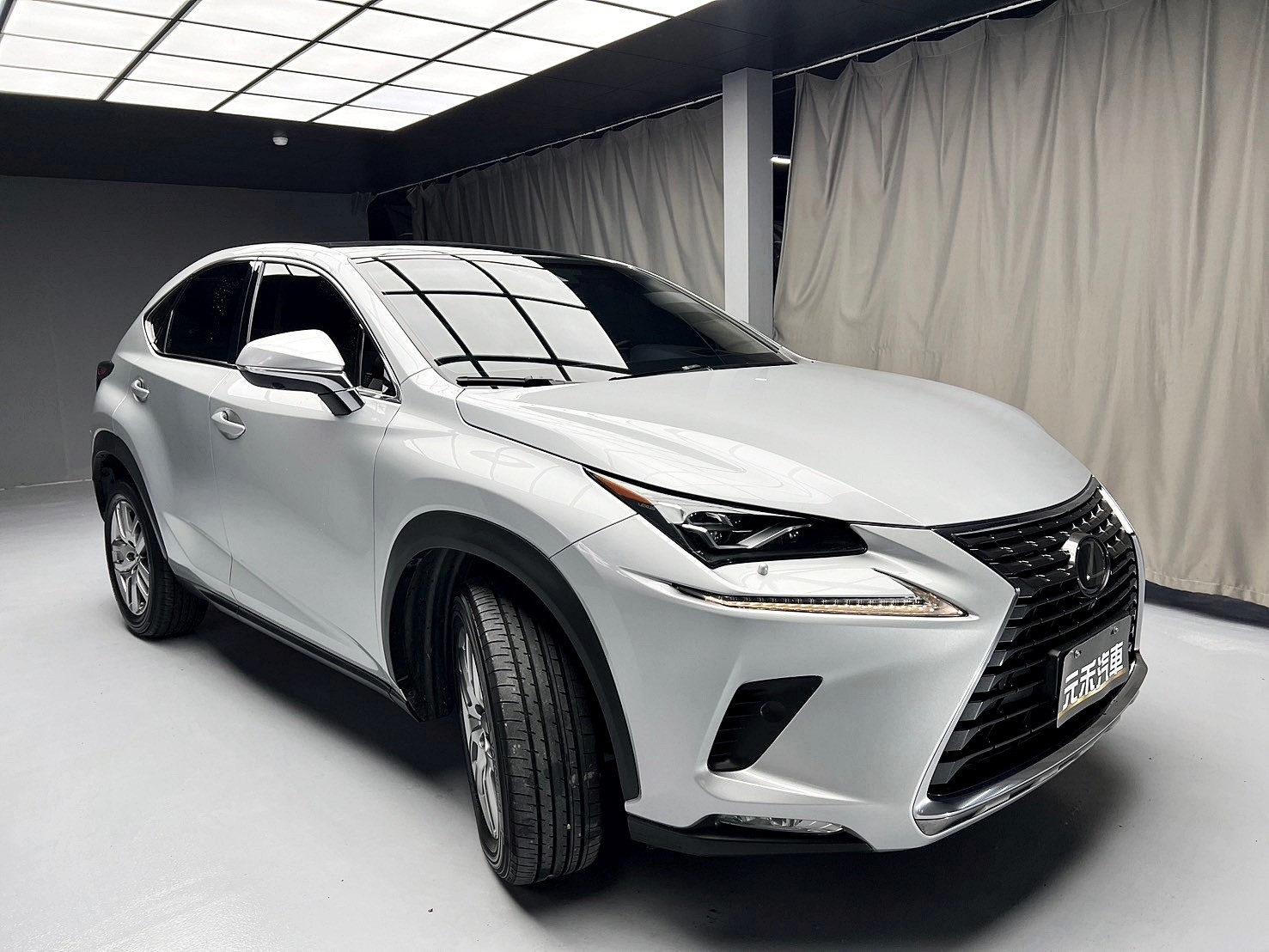 可回原廠 2017/18 Lexus NX300 旗艦版『小李經理』元禾國際車業/特價中/一鍵就到  第19張相片