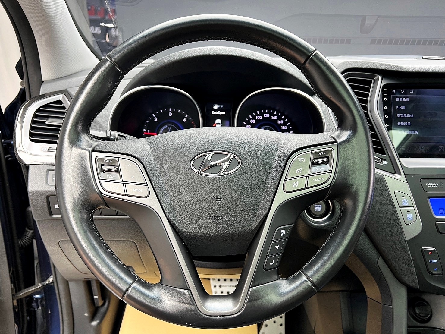 可回原廠 2014/15 Hyundai SantaFe 五人座皇家款『小李經理』元禾國際車業/特價中/一鍵就到  第8張相片