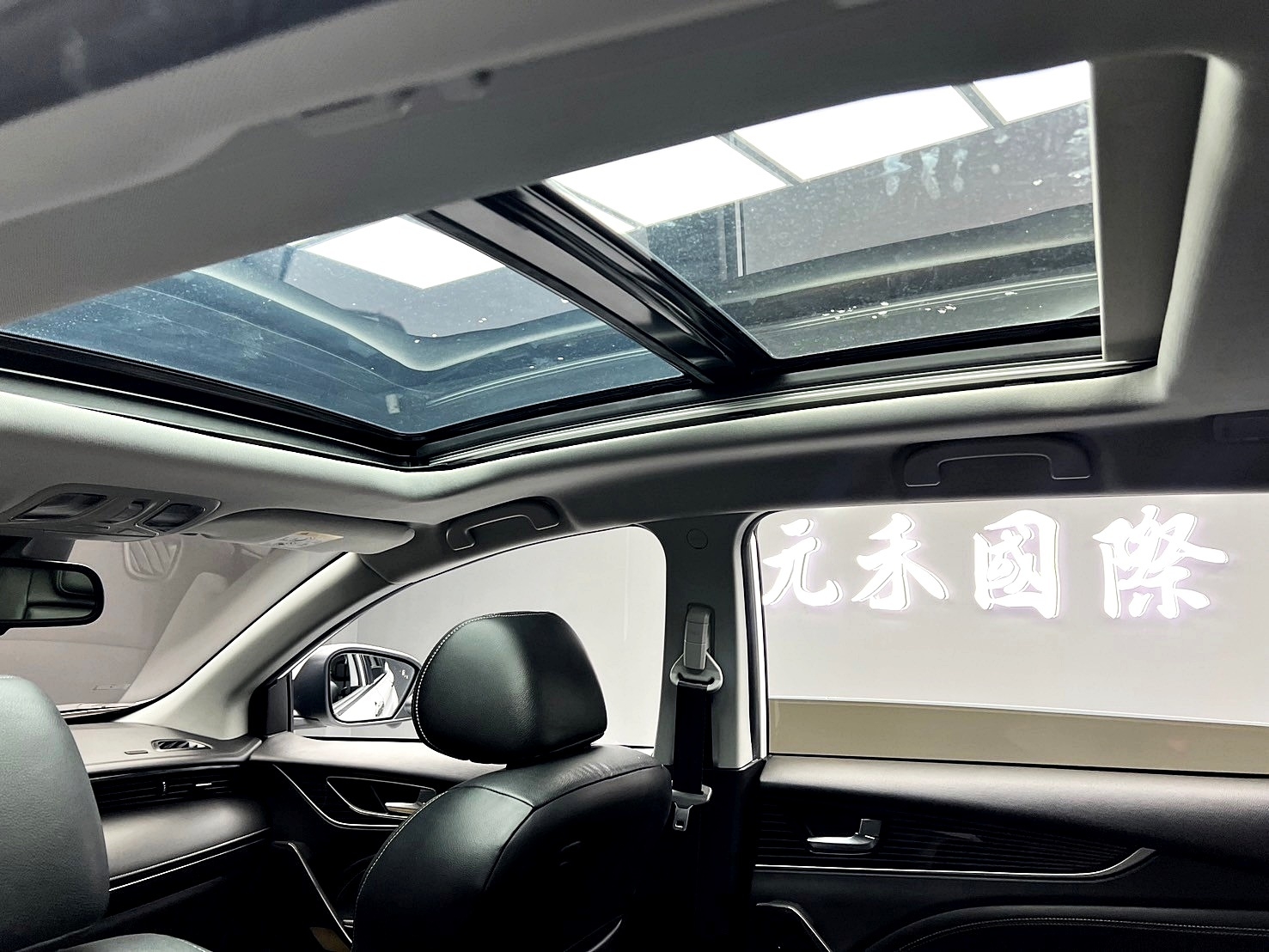可回原廠 2020/21 Luxgen URX 七人座健康旗艦款『小李經理』元禾國際車業/特價中/一鍵就到  第12張相片
