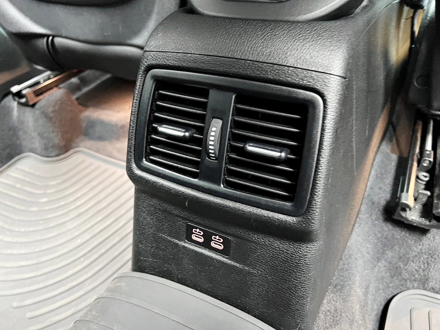 可回原廠 2020 BMW X1 sDrive18i F48型『小李經理』元禾國際車業/特價中/一鍵就到  第10張相片