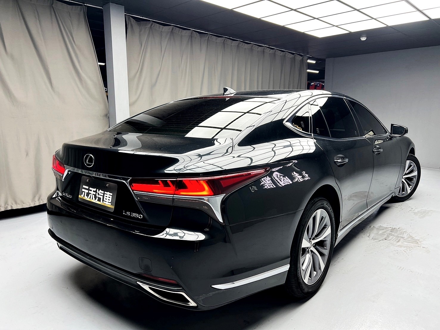 可回原廠 2018 Lexus LS350 豪華版『小李經理』元禾國際車業/特價中/一鍵就到  第18張相片