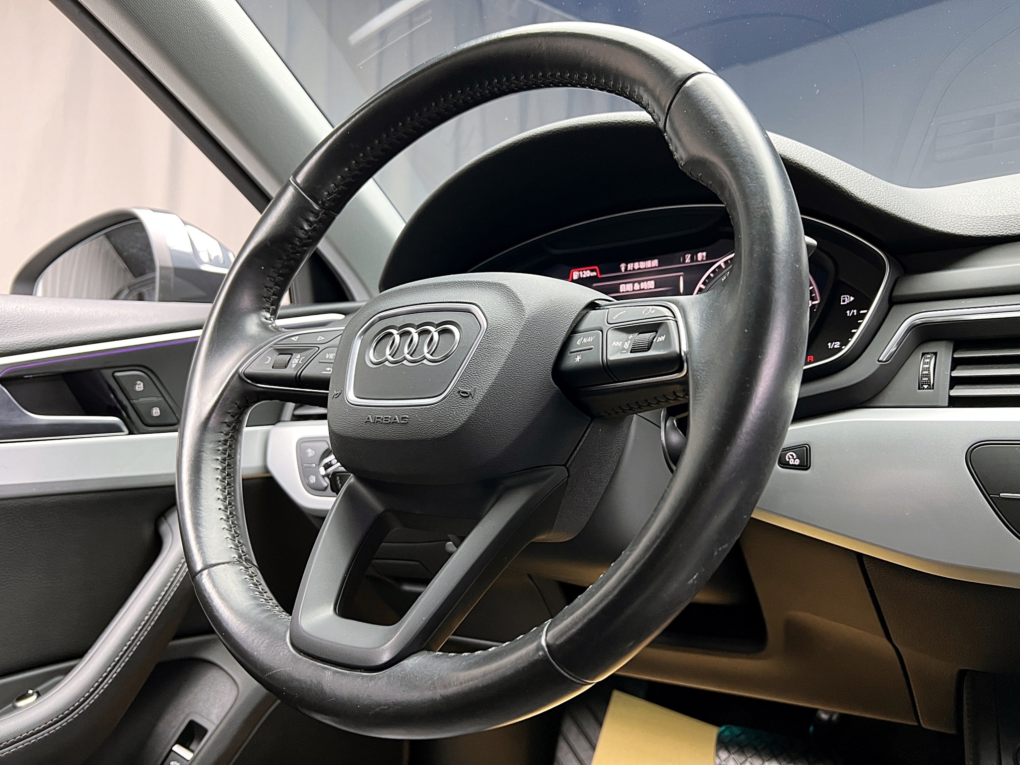可回原廠 2016/17 Audi A4 Sedan 30TFSI B9型『小李經理』元禾國際車業/特價中/一鍵就到  第7張相片