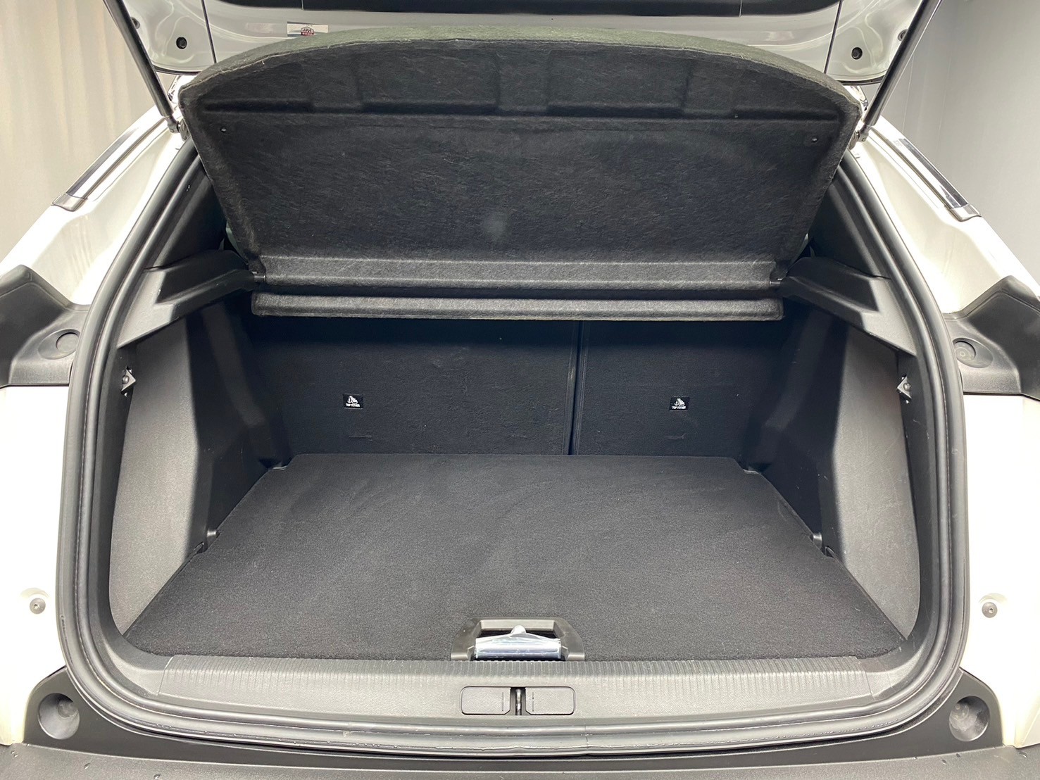 可回原廠 2021/22 Peugeot 2008 GT Pack Cielo『小李經理』元禾國際車業/特價中/一鍵就到  第13張相片
