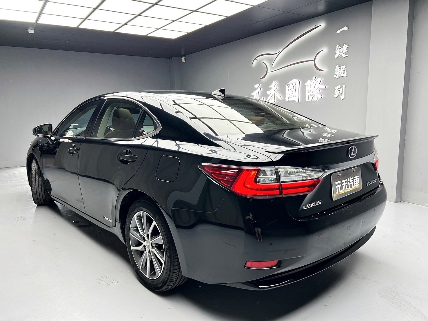 可回原廠 2016 Lexus ES300h 旗艦版『小李經理』元禾國際車業/特價中/一鍵就到  第7張相片