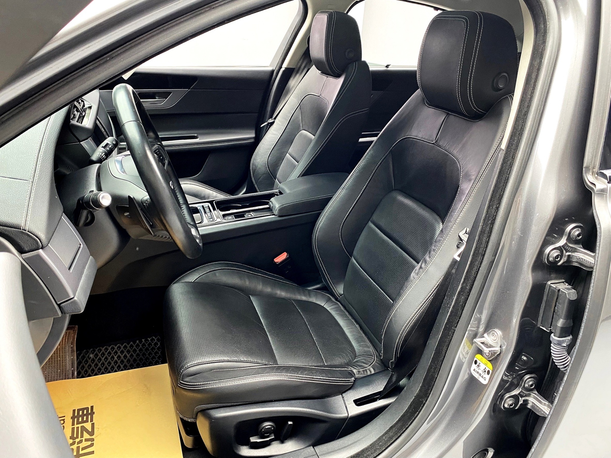 可回原廠 2017 Jaguar XF R-Sport 25t『小李經理』元禾國際車業/特價中/一鍵就到  第8張相片
