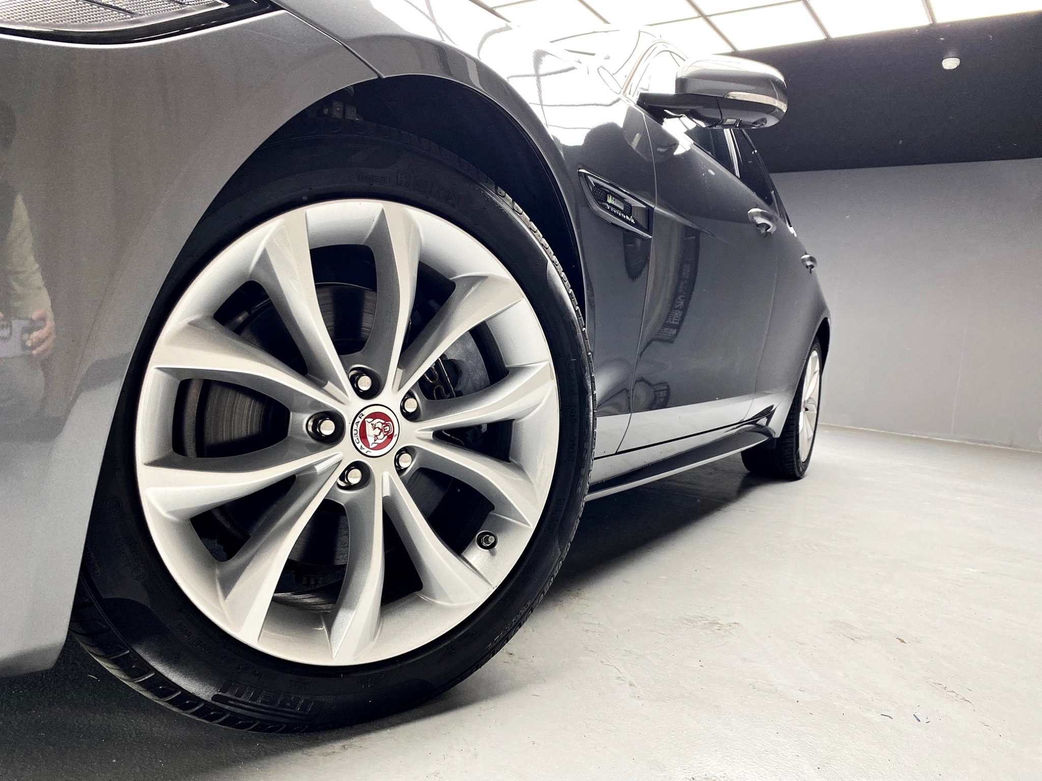 可回原廠 2017 Jaguar XF R-Sport 25t『小李經理』元禾國際車業/特價中/一鍵就到  第10張相片