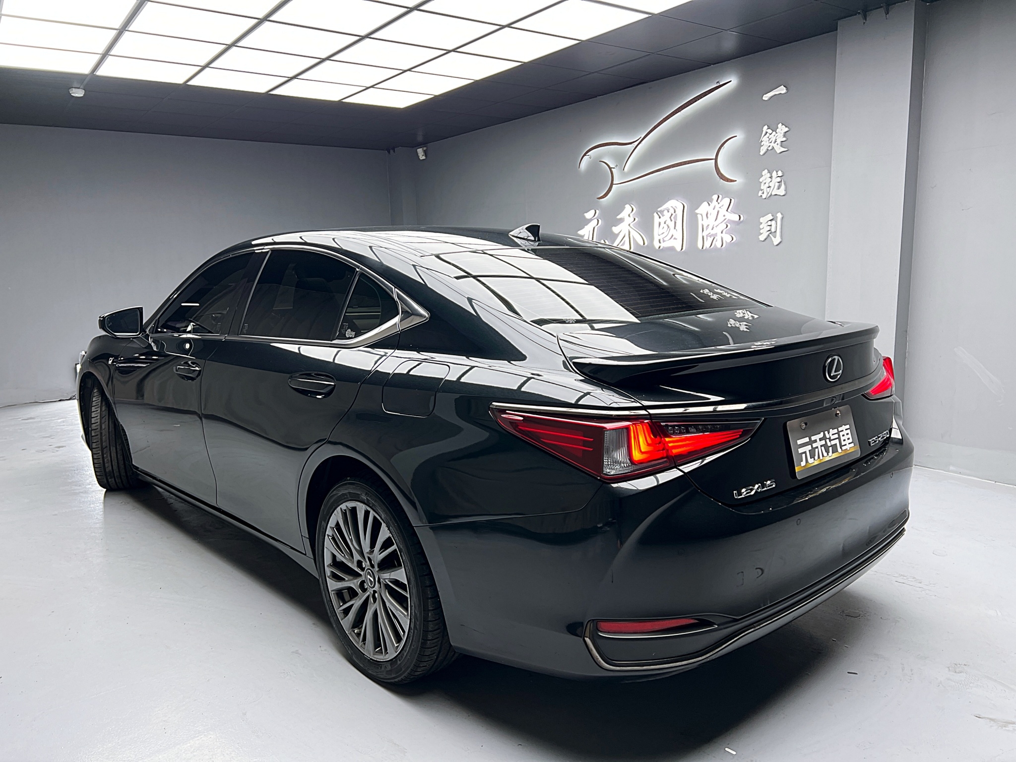 可回原廠 2021 Lexus ES250 F-Sport『小李經理』元禾國際車業/特價中/一鍵就到  第8張相片