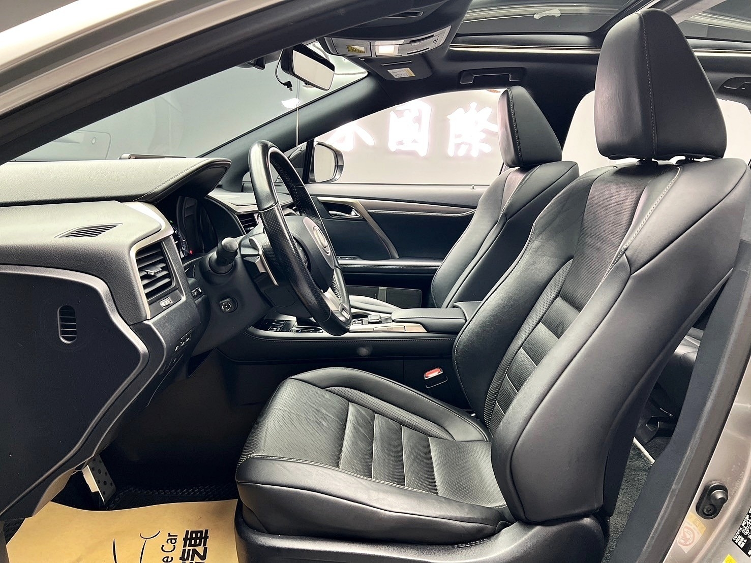 可回原廠 2016/17 Lexus RX200t F Sport『小李經理』元禾國際車業/特價中/一鍵就到  第8張相片