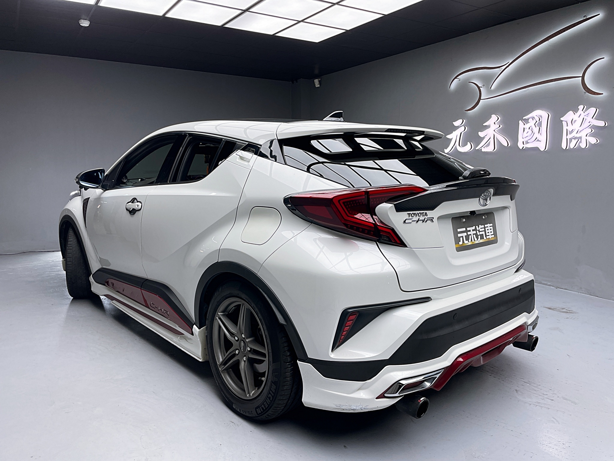 可回原廠 2017 Toyota CHR 豪華版『小李經理』元禾國際車業/特價中/一鍵就到  第8張相片