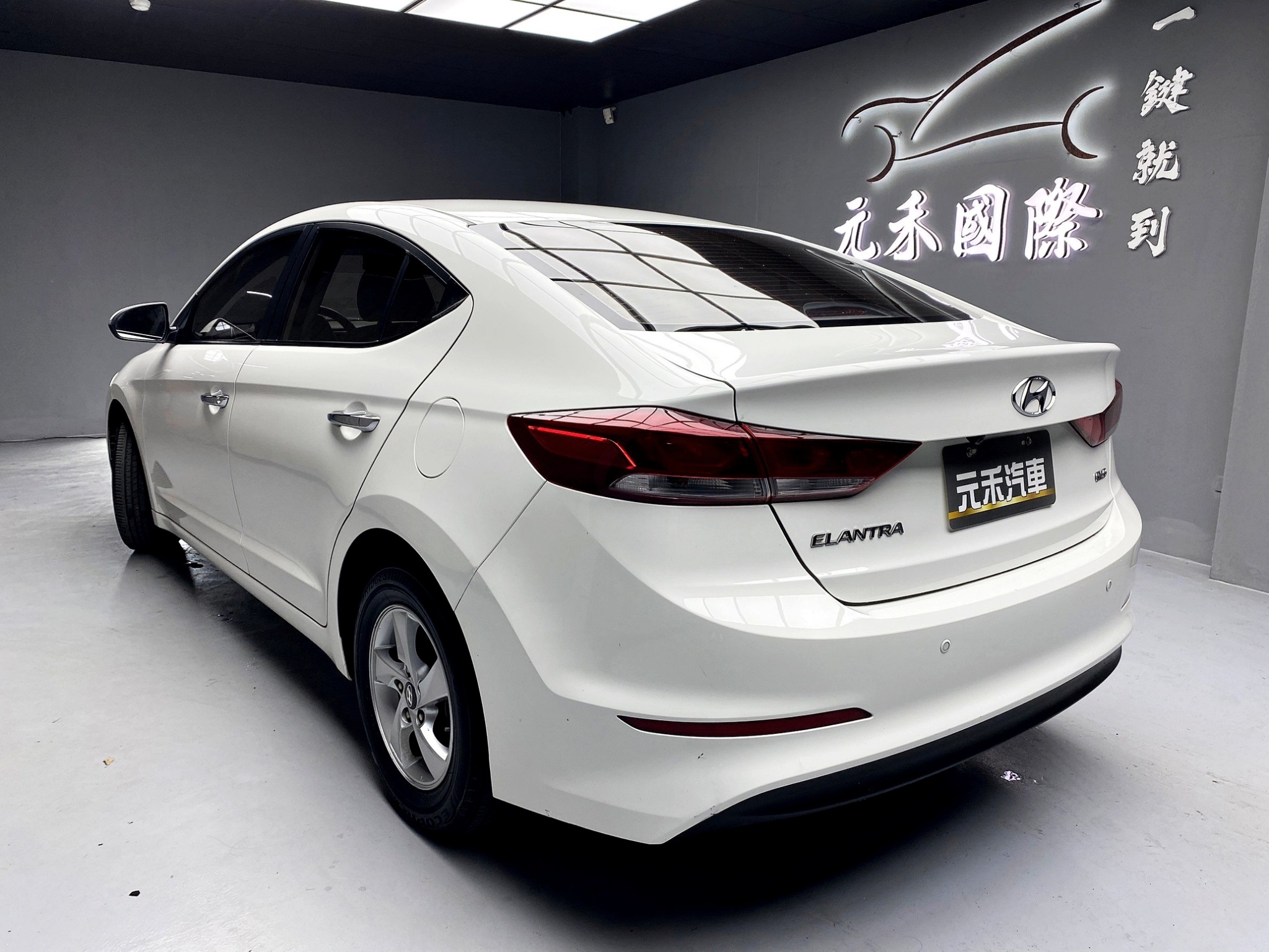 可回原廠 2019 Hyundai Elantra 悍動型『小李經理』元禾國際車業/特價中/一鍵就到  第3張相片
