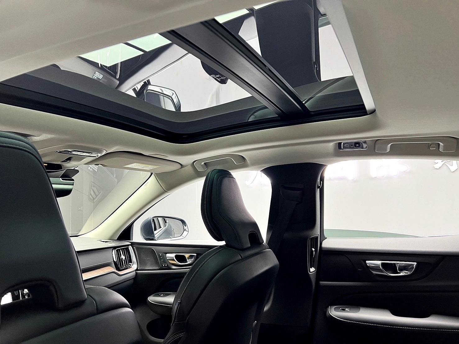 可回原廠 2020 Volvo S60 T6 Inscription PHEV『小李經理』元禾國際車業/特價中/一鍵就到  第10張相片