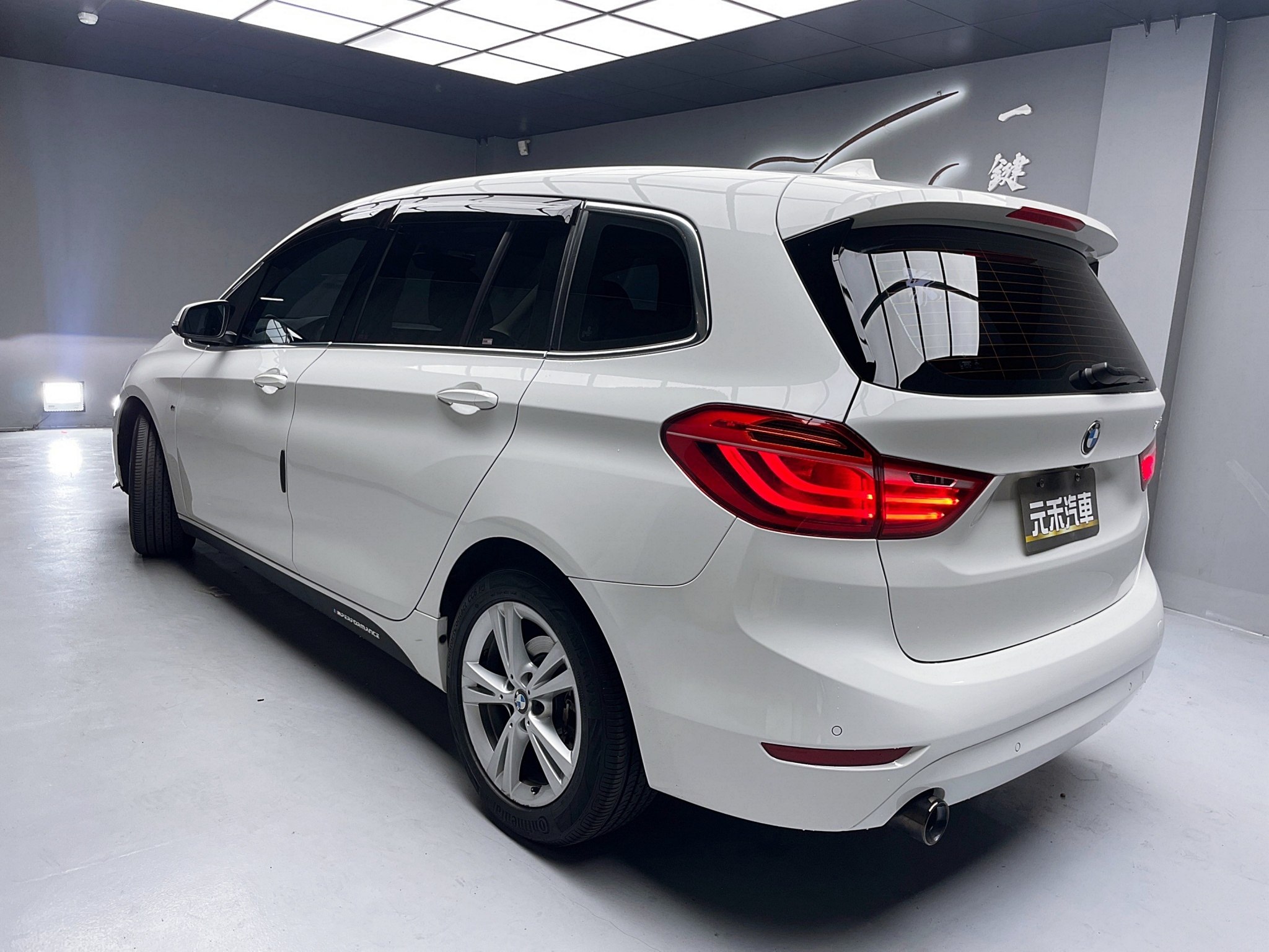 促銷中 2016/17 BMW 218d Gran Tourer F46型 七人座『小李經理』元禾國際車業/特價中/一鍵就到  第3張相片