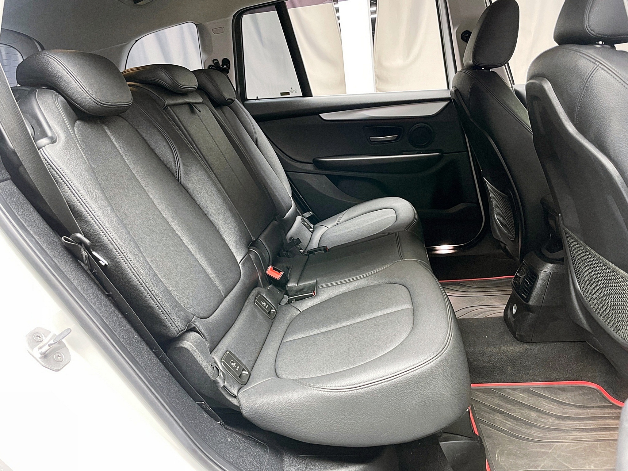促銷中 2016/17 BMW 218d Gran Tourer F46型 七人座『小李經理』元禾國際車業/特價中/一鍵就到  第9張相片