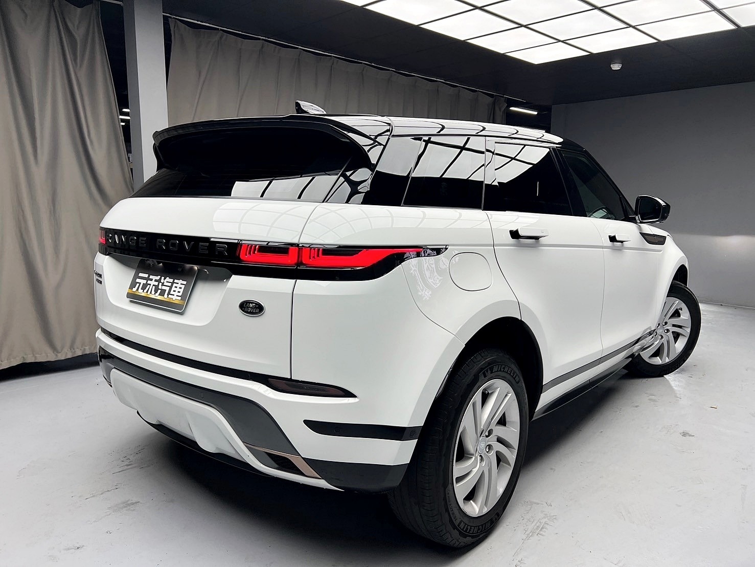 促銷中 2021 Range Rover Evoque P200 R-Dynamic S『小李經理』元禾國際車業/特價中/一鍵就到  第16張相片