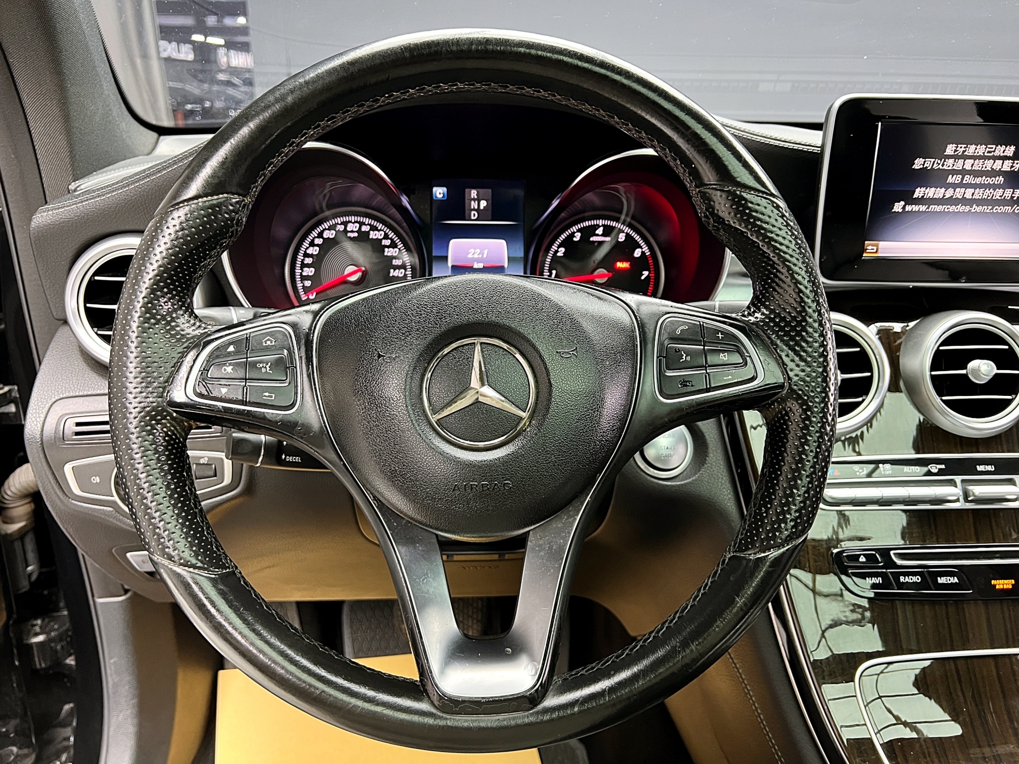 促銷中 2016 Benz GLC300 4MATIC AMG Line X253型『小李經理』元禾國際車業/特價中/一鍵就到  第8張相片