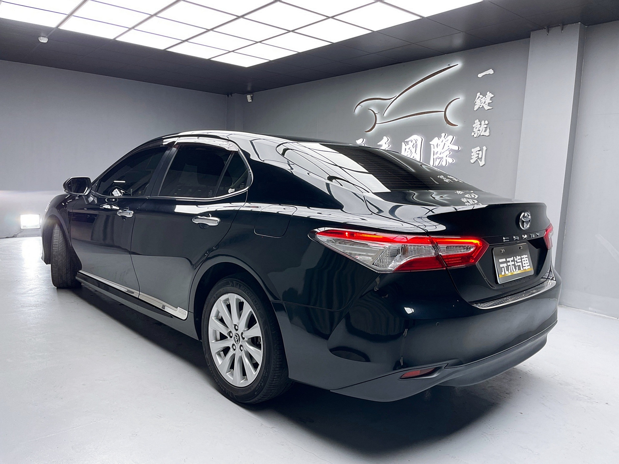 可回原廠2019/20 Toyota Camry 豪華版『小李經理』元禾國際車業/特價中/一鍵就到  第3張相片