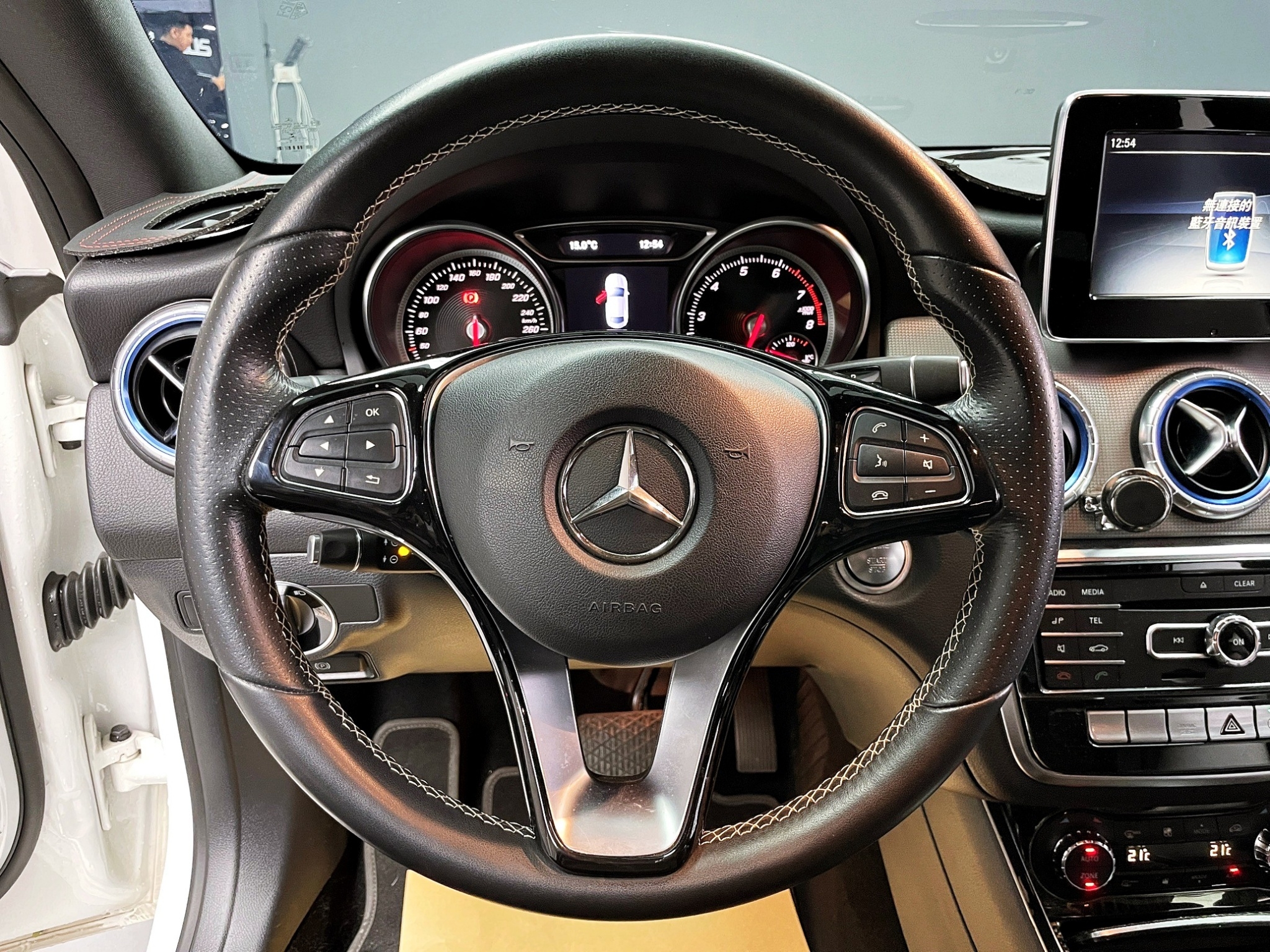 可回原廠 2018 Benz CLA200 C117型『小李經理』元禾國際車業/特價中/一鍵就到  第10張相片
