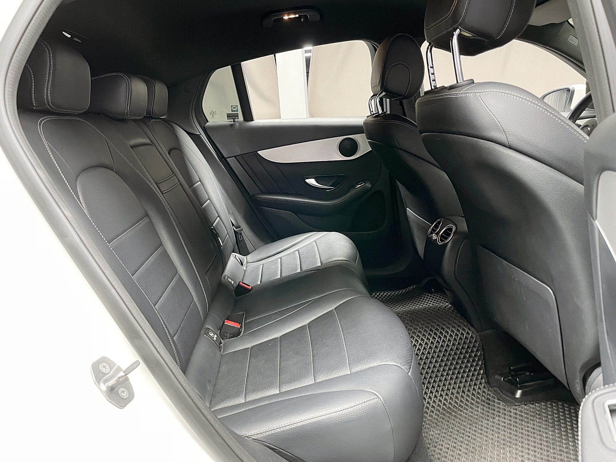 可回原廠 2018/19 Benz GLC250 Coupe 4MATIC C253型『小李經理』元禾國際車業/特價中/一鍵就到  第3張相片
