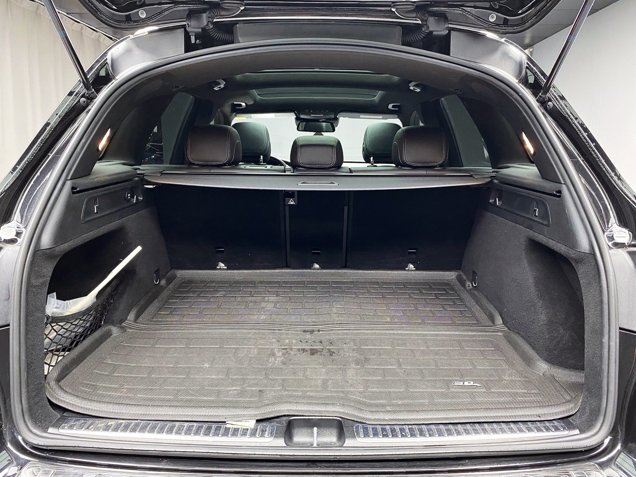 可回原廠 2017 Benz GLC300 4MATIC AMG Line X253型『小李經理』元禾國際車業/特價中/一鍵就到  第7張相片