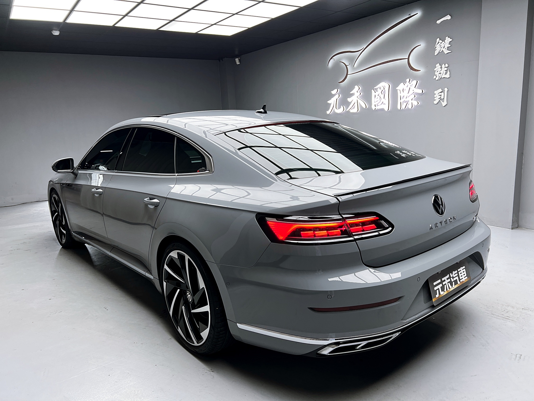 可回原廠 2023 福斯 Arteon Fastback 430TSI R-Line Performance『小李經理』元禾國際車業/特價中/一鍵就到  第8張相片