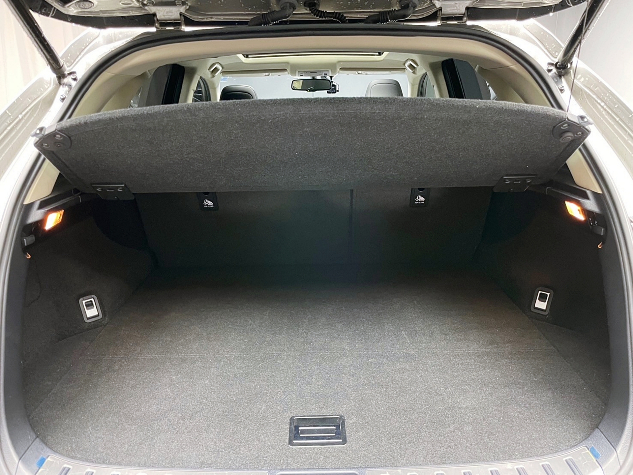 可回原廠 2014/15 Lexus NX300h 頂級版『小李經理』元禾國際車業/特價中/一鍵就到  第2張相片