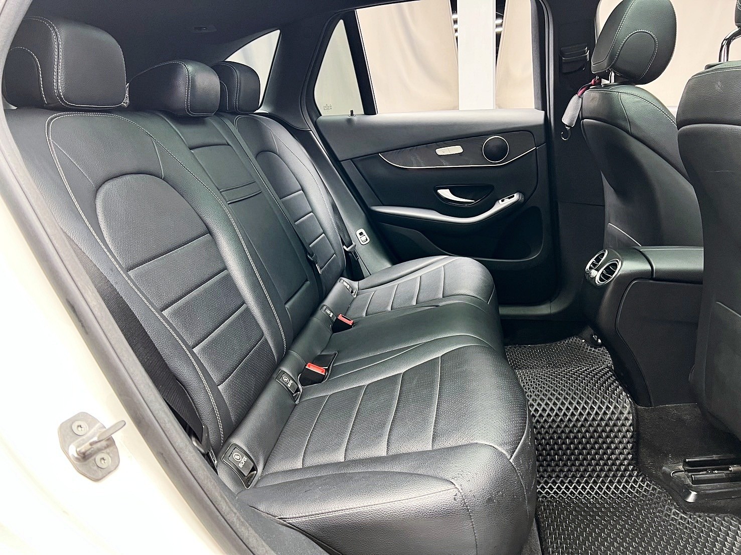 可回原廠 2016 Benz GLC300 4MATIC X253型『小李經理』元禾國際車業/特價中/一鍵就到  第7張相片