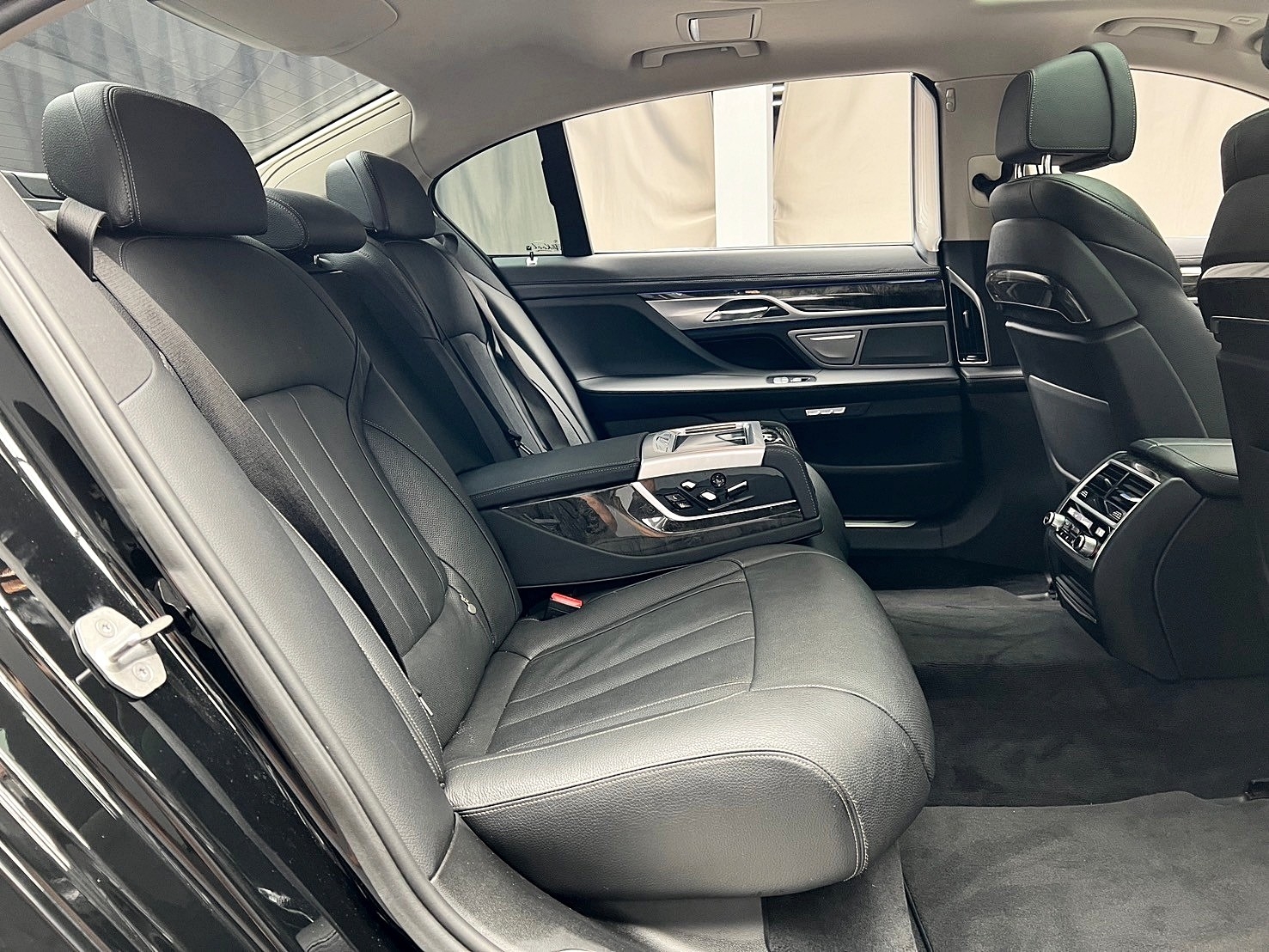 可回原廠 2016/17 BMW 740Li G12型『小李經理』元禾國際車業/特價中/一鍵就到  第12張相片