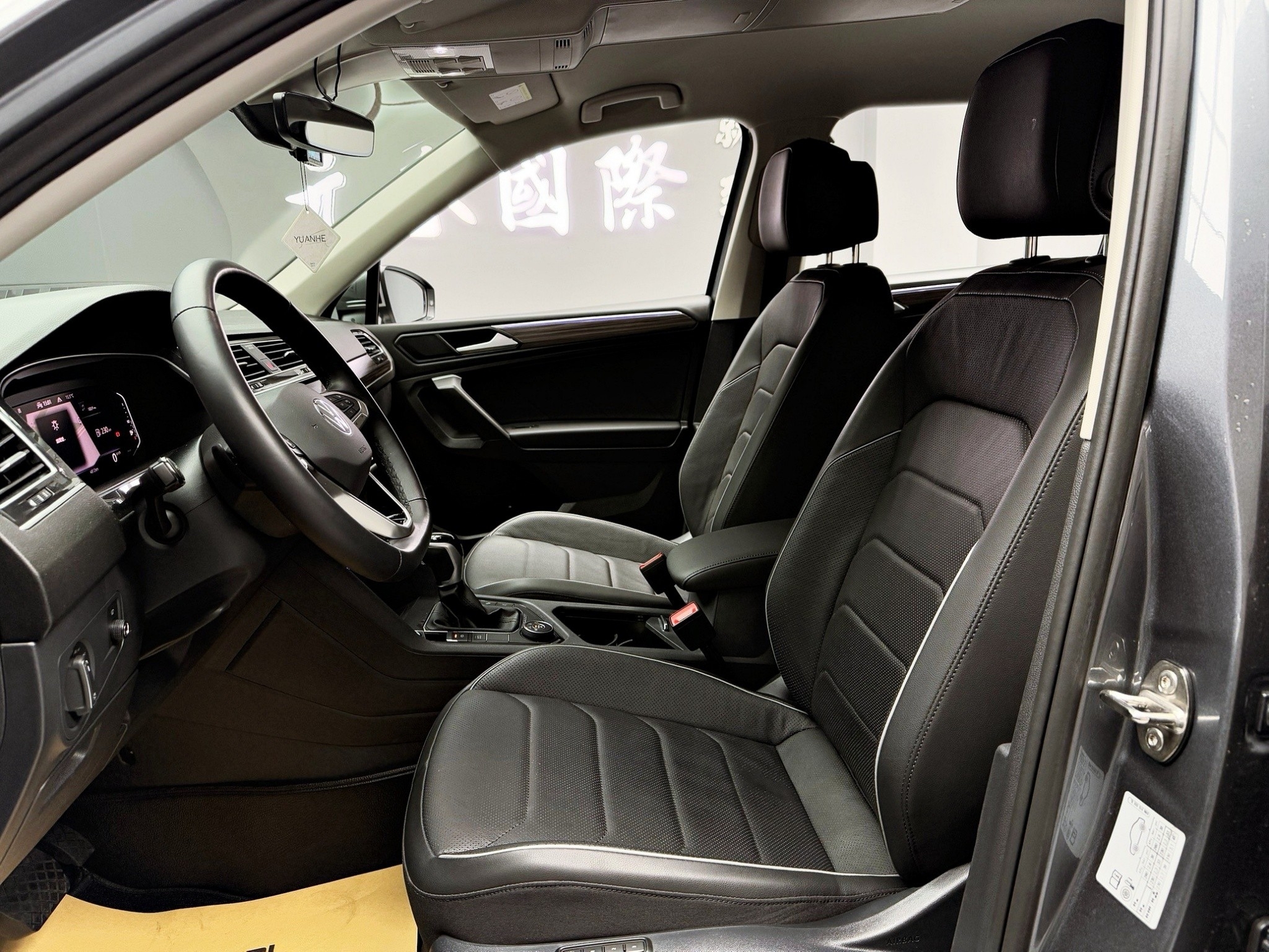 可回原廠 2023/24 福斯 Tiguan Allspace 330TSI Elegance Premium 七人座『小李經理』元禾國際車業/特價中/一鍵就到  第7張相片