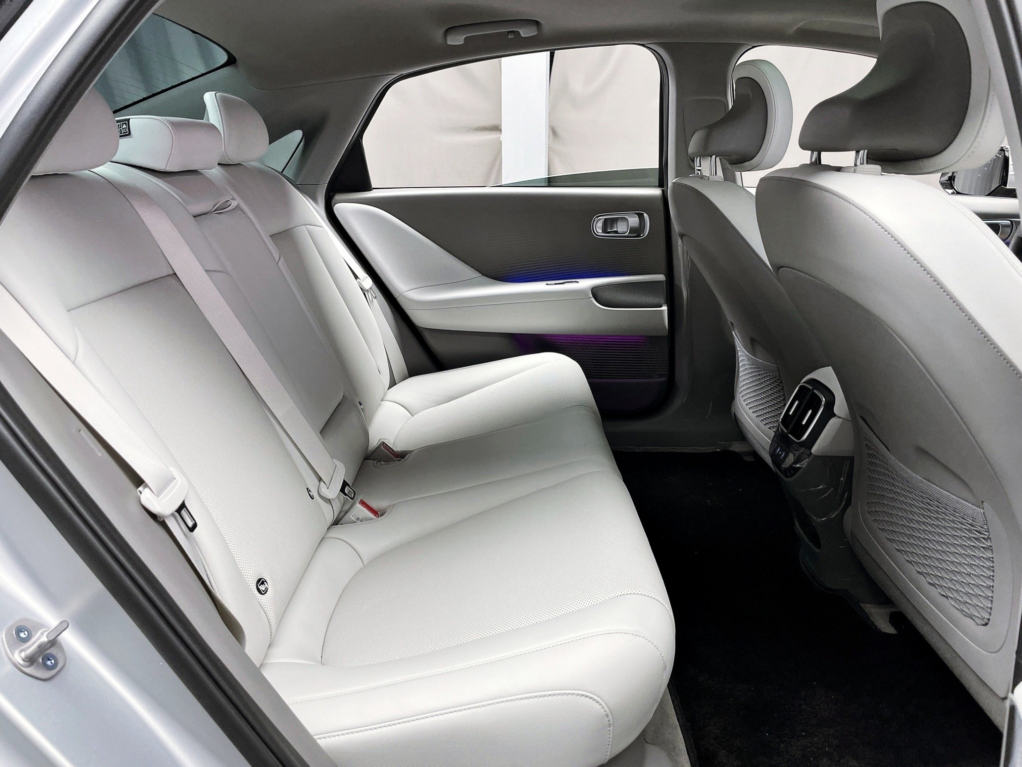 可回原廠 2023 Hyundai Ioniq 6 EV600 Performance『小李經理』元禾國際車業/特價中/一鍵就到  第5張相片