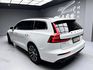 可回原廠 2021 Volvo V60 B4 Momentum『小李經理』元禾國際車業/特價中/一鍵就到  第3張縮圖
