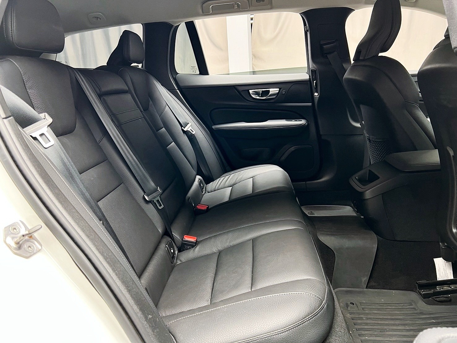 可回原廠 2021 Volvo V60 B4 Momentum『小李經理』元禾國際車業/特價中/一鍵就到  第6張相片