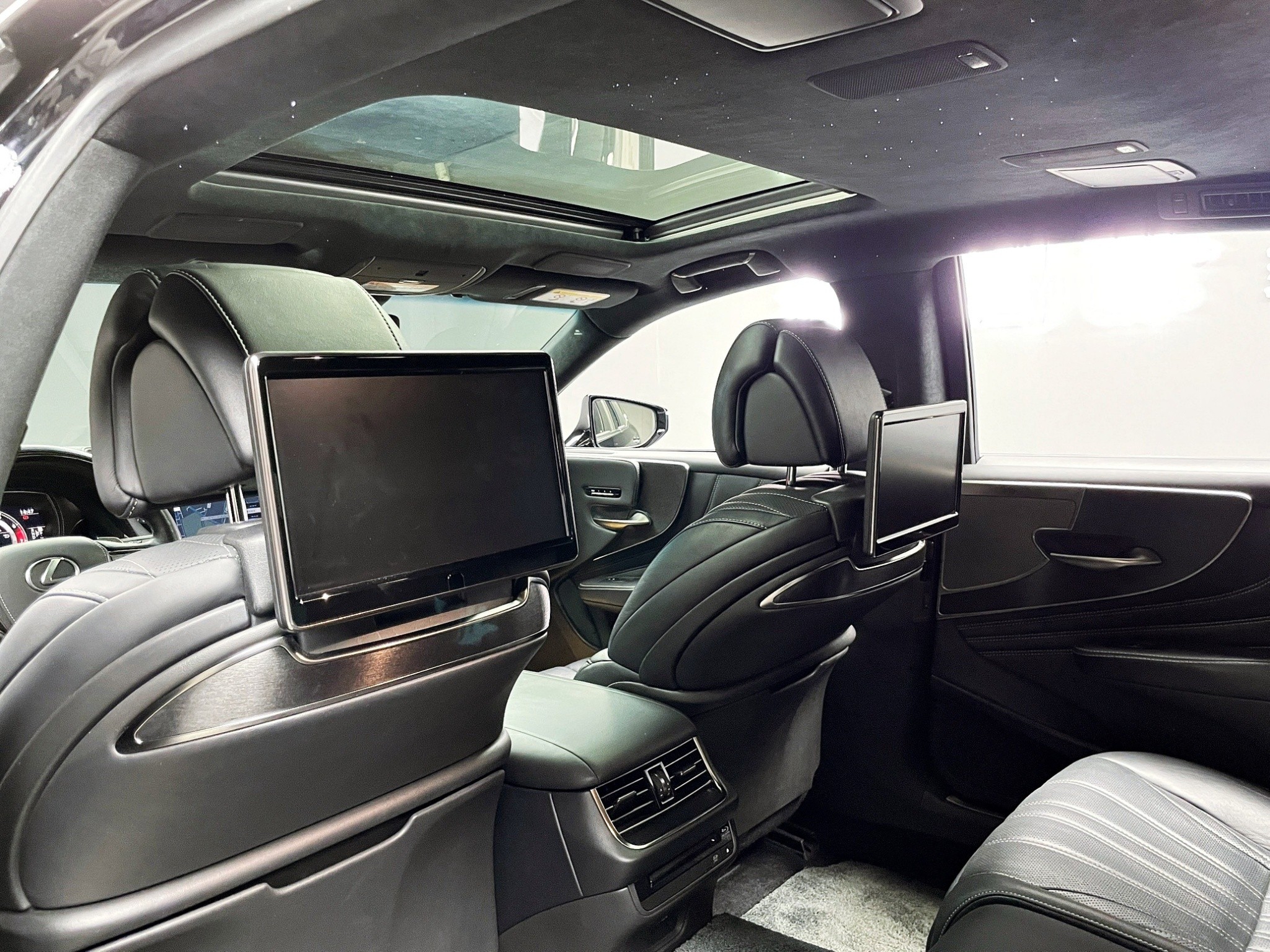可回原廠 2018 Lexus LS500 旗艦版『小李經理』元禾國際車業/特價中/一鍵就到  第10張相片