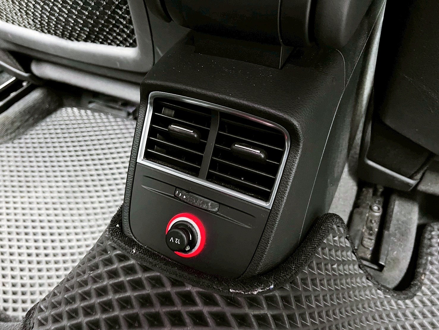 可回原廠  2015 Audi A3 Sportback 30TFSI『小李經理』元禾國際車業/特價中/一鍵就到  第6張相片
