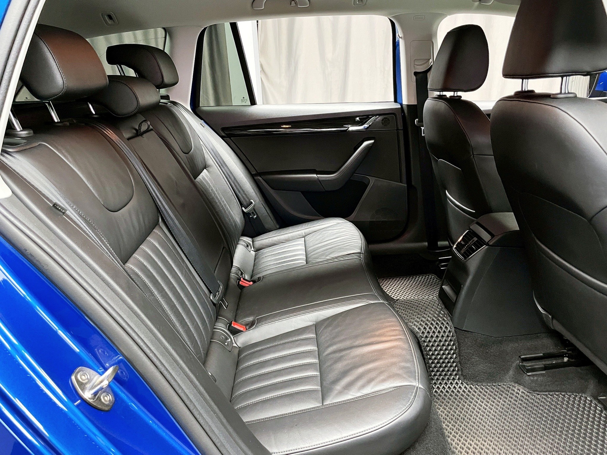 可回原廠 2020 Skoda Octavia Combi TSI『小李經理』元禾國際車業/特價中/一鍵就到  第7張相片