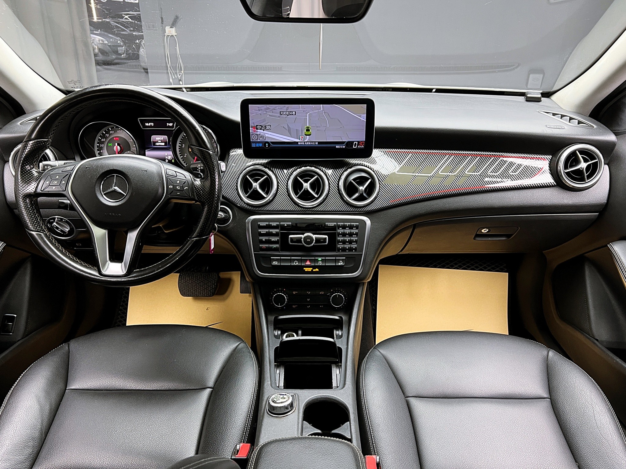 可回原廠 2014/15 Benz GLA250 4MATIC AMG X156型『小李經理』元禾國際車業/特價中/一鍵就到  第7張相片